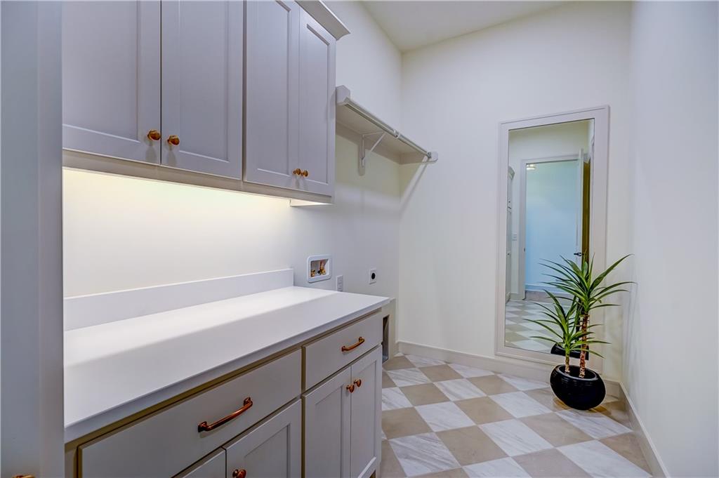 590 South Shore Drive Property Photo 31