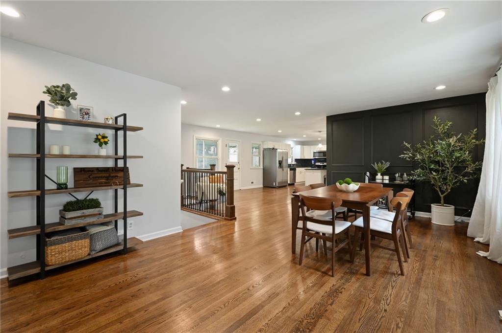 10004 Holly Street Property Photo 6