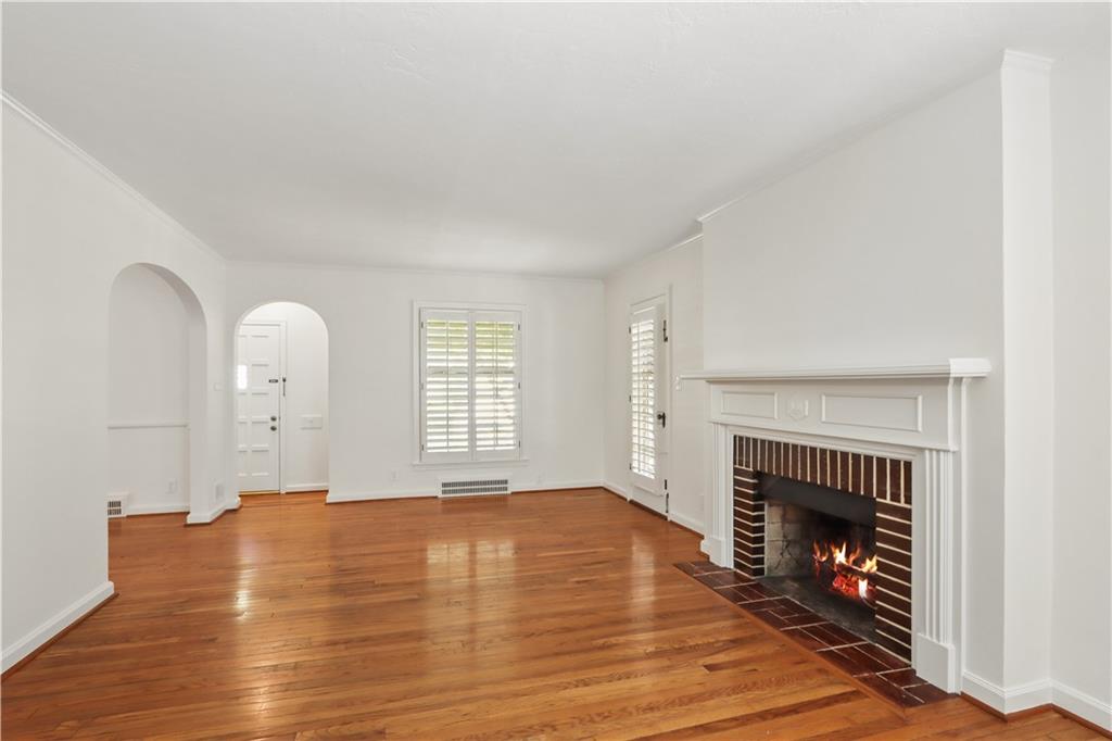 1235 W Gregory Boulevard Property Photo 3