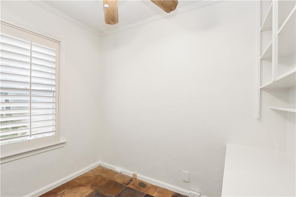 1235 W Gregory Boulevard Property Photo 12