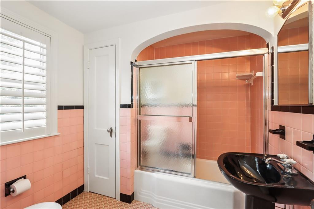 1235 W Gregory Boulevard Property Photo 16
