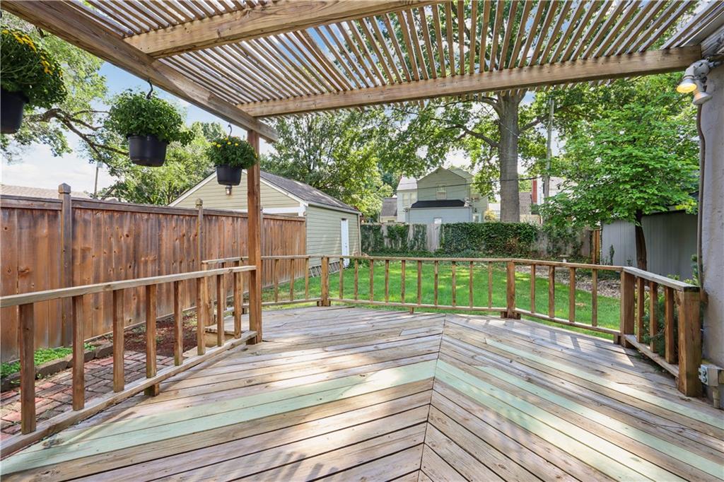 1235 W Gregory Boulevard Property Photo 18