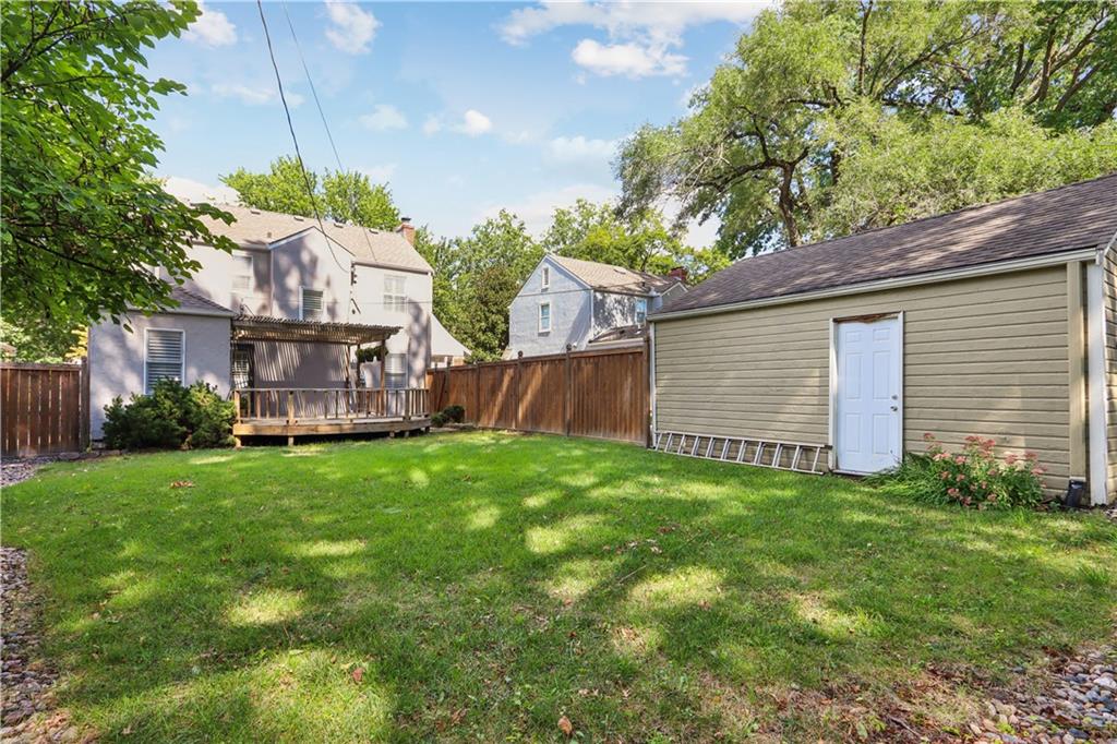 1235 W Gregory Boulevard Property Photo 20