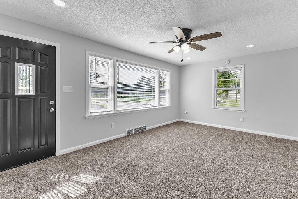 3801 Powers Drive Property Photo 4