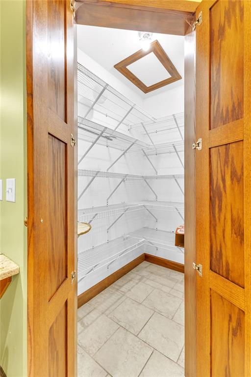 4715 Amazonia Road Property Photo 13