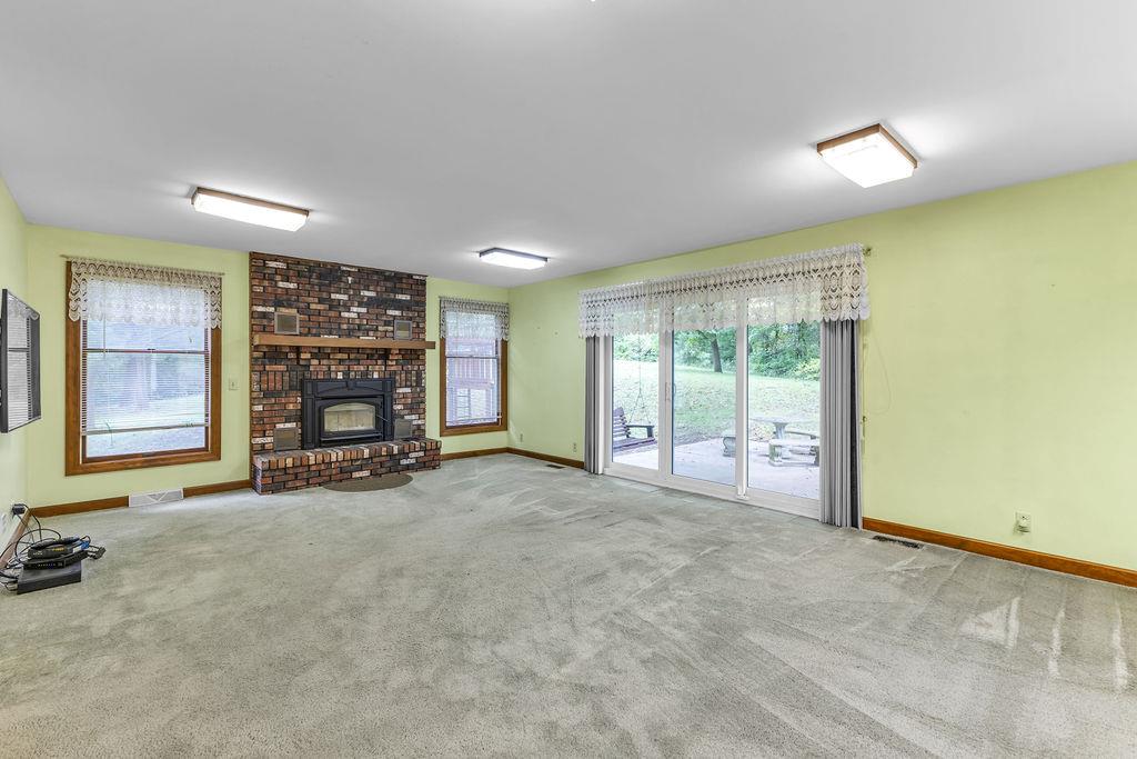 4715 Amazonia Road Property Photo 14