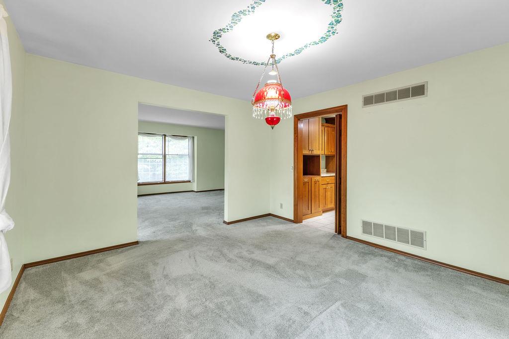 4715 Amazonia Road Property Photo 17