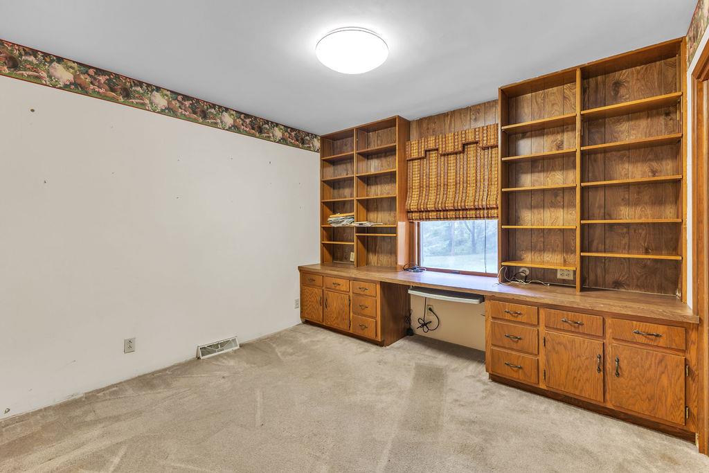 4715 Amazonia Road Property Photo 21