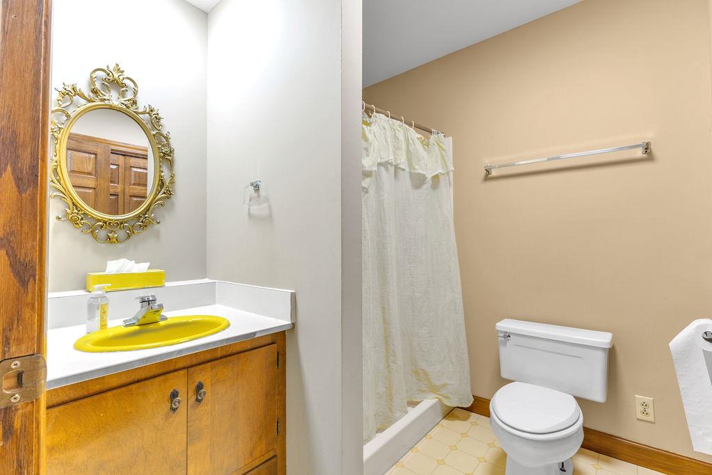 4715 Amazonia Road Property Photo 22