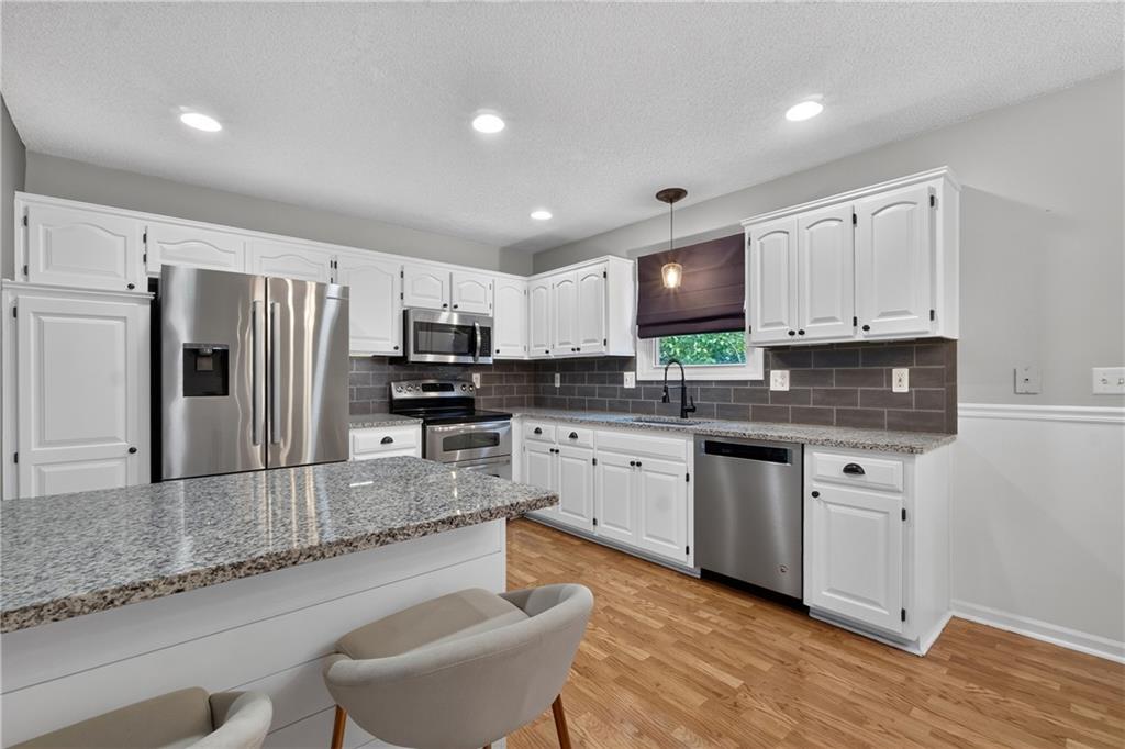 1538 W Dartmouth Street Property Photo 6