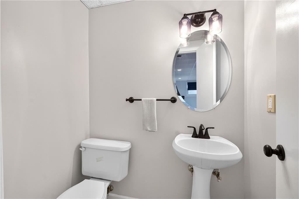 1538 W Dartmouth Street Property Photo 15
