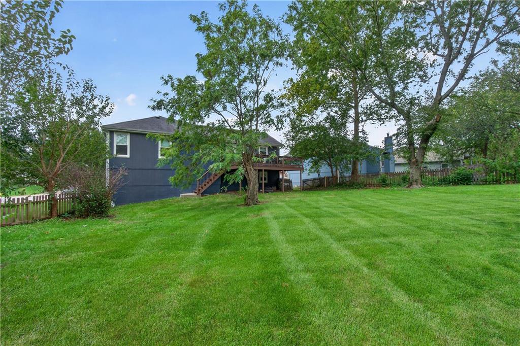 1538 W Dartmouth Street Property Photo 19