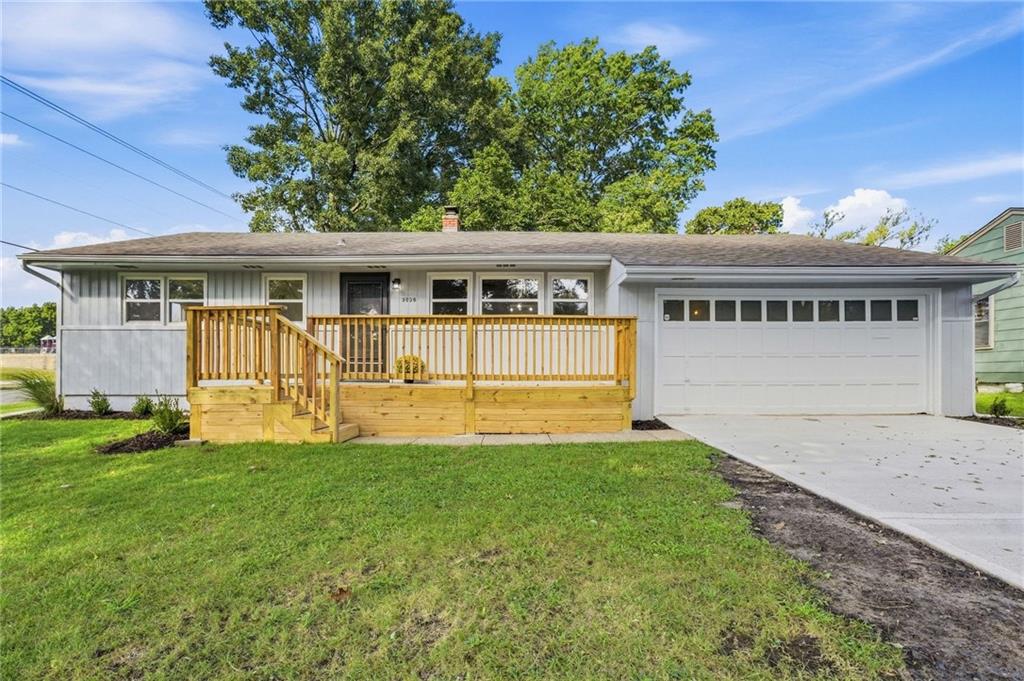 3028 S Hedges Avenue Property Photo 1