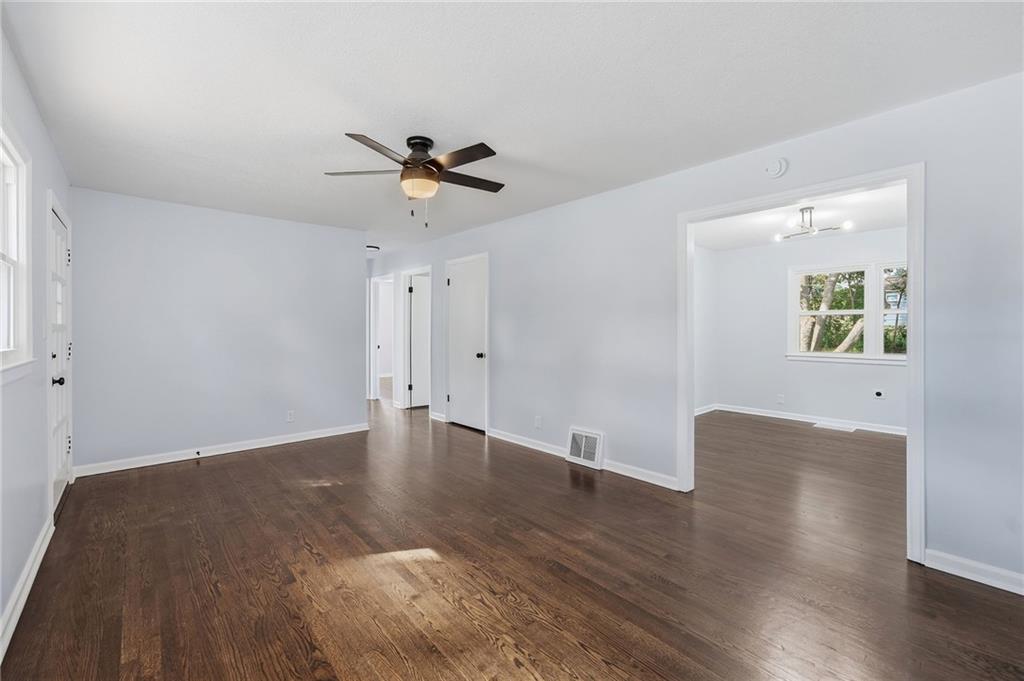 3028 S Hedges Avenue Property Photo 7