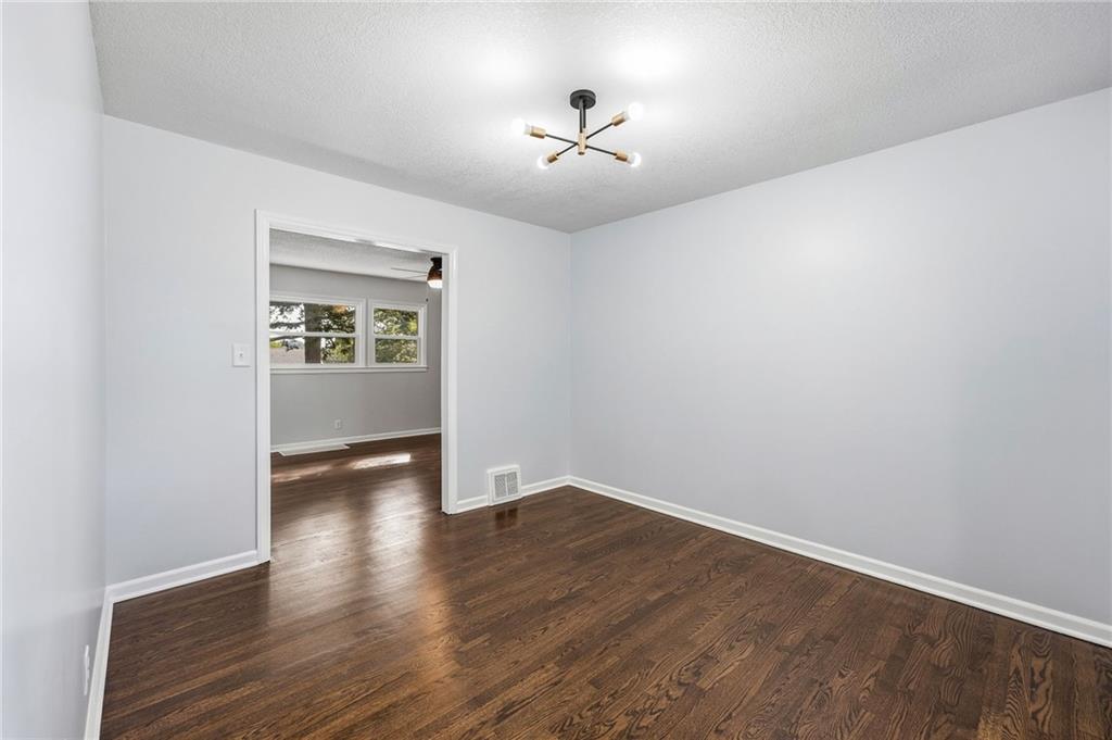 3028 S Hedges Avenue Property Photo 10
