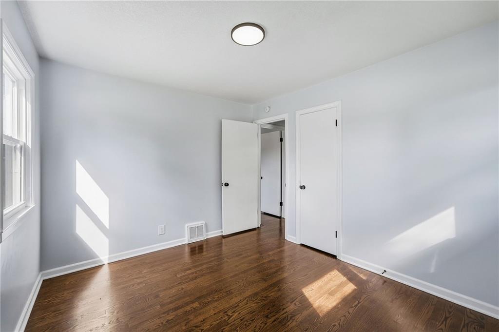 3028 S Hedges Avenue Property Photo 15
