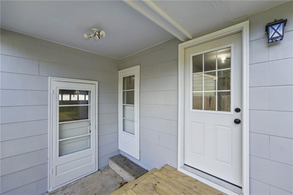 3028 S Hedges Avenue Property Photo 22