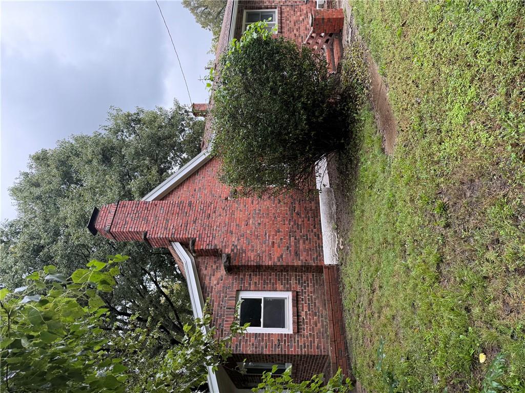 3325 Iowa Terrace Property Photo 1