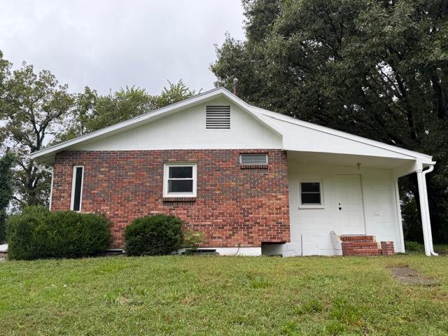 3325 Iowa Terrace Property Photo 2