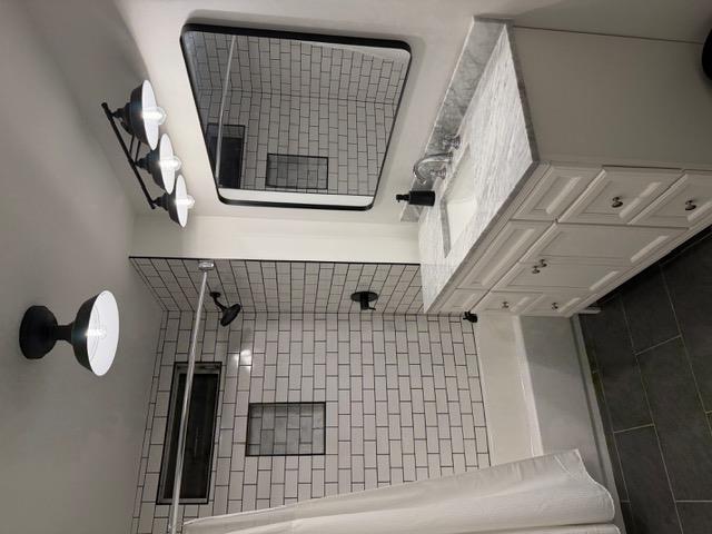 3325 Iowa Terrace Property Photo 7