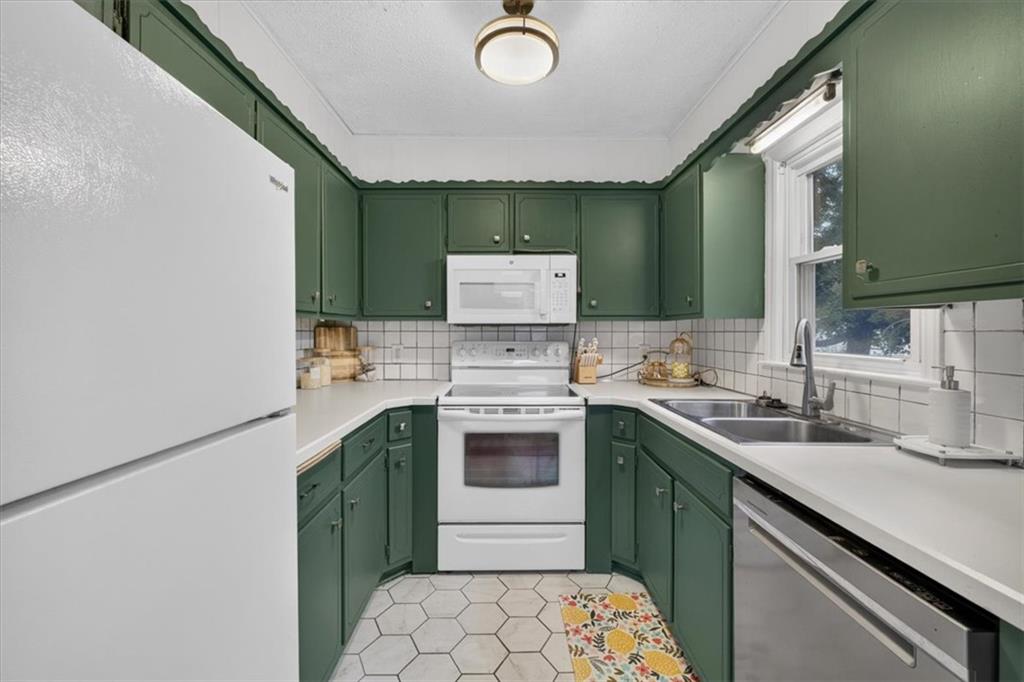 3611 S Spring Street Property Photo 5