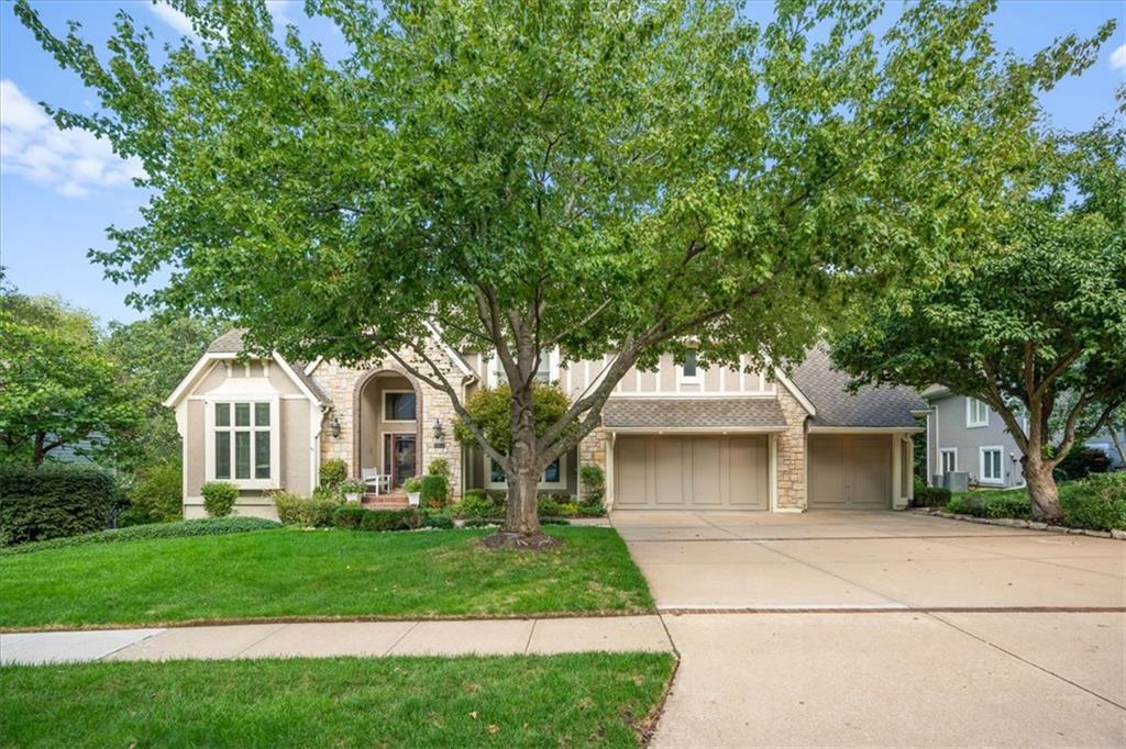 13837 Hadley Street Property Photo