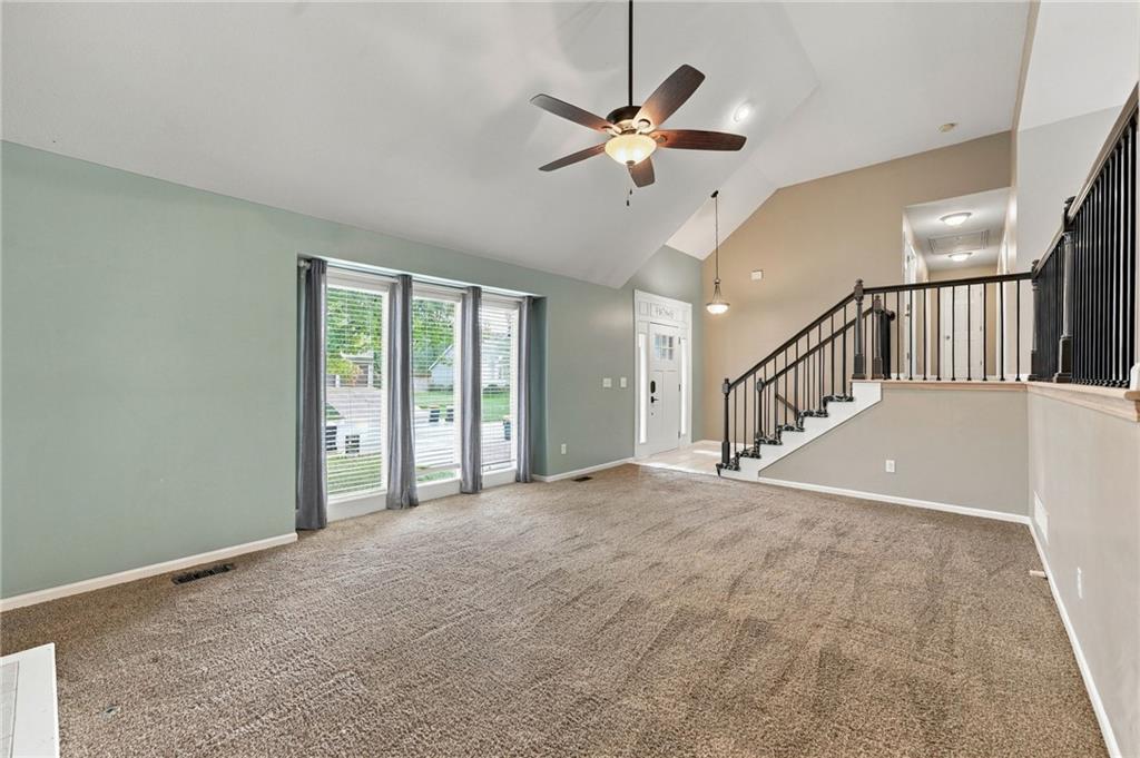 7552 N Tullis Avenue Property Photo 6