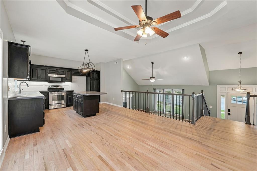 7552 N Tullis Avenue Property Photo 9