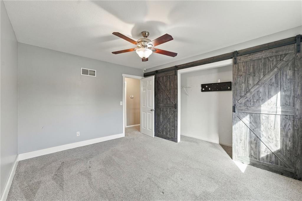 7552 N Tullis Avenue Property Photo 20