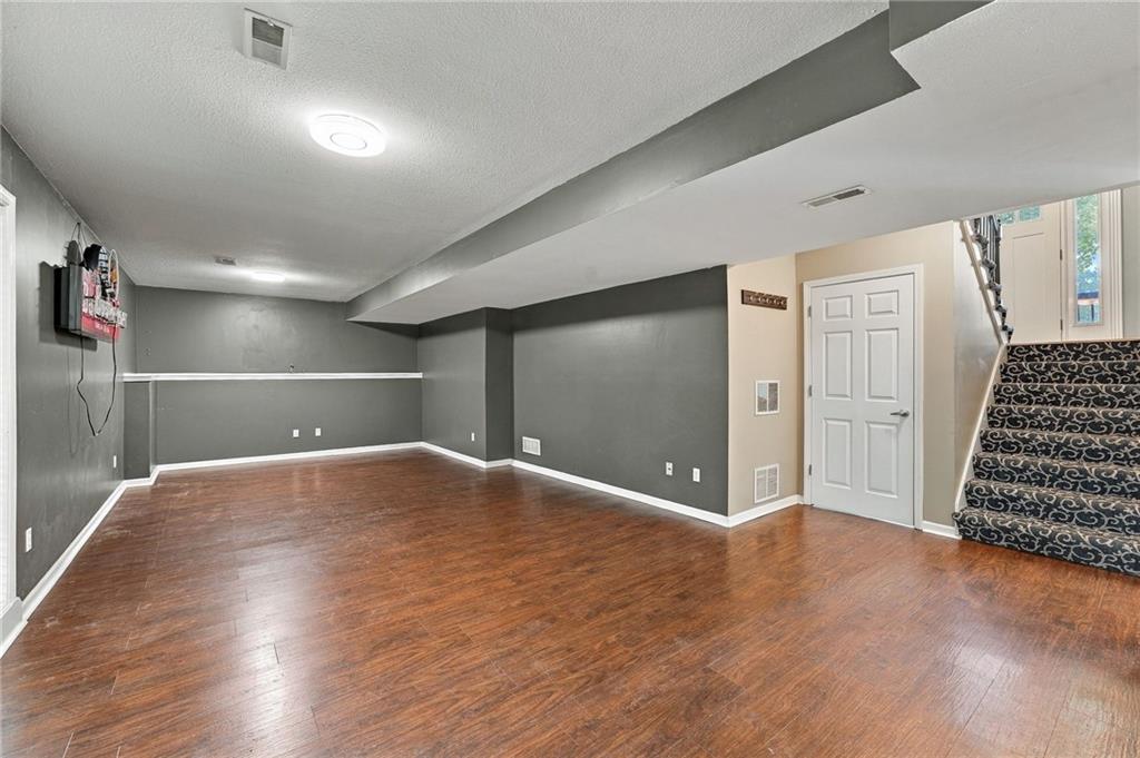 7552 N Tullis Avenue Property Photo 25