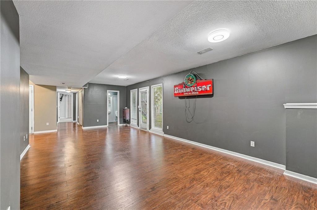7552 N Tullis Avenue Property Photo 27