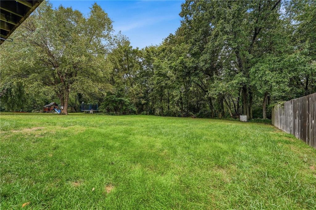 7552 N Tullis Avenue Property Photo 35