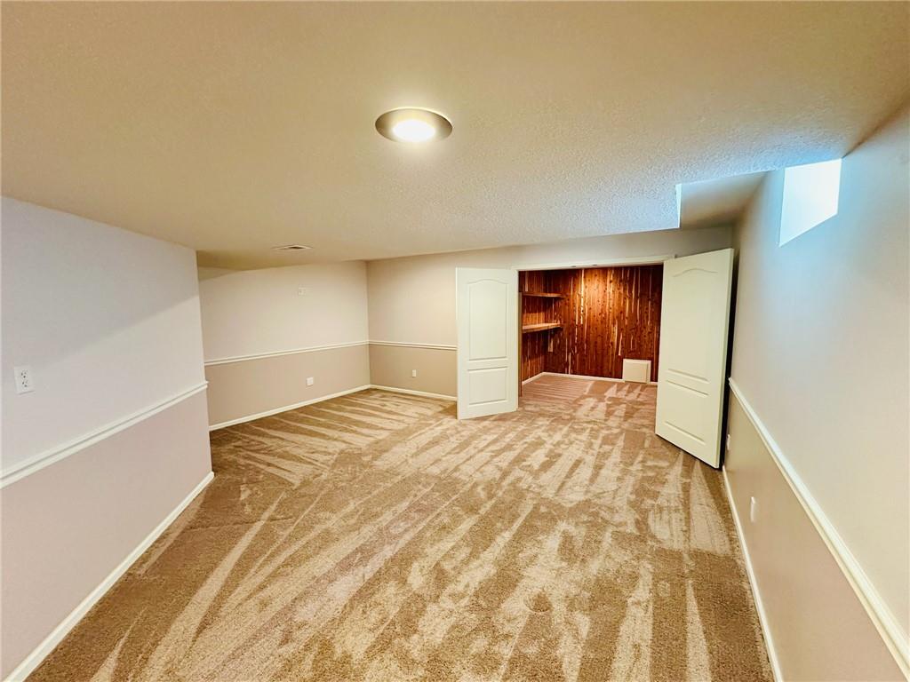 1912 Carter Court Property Photo 29