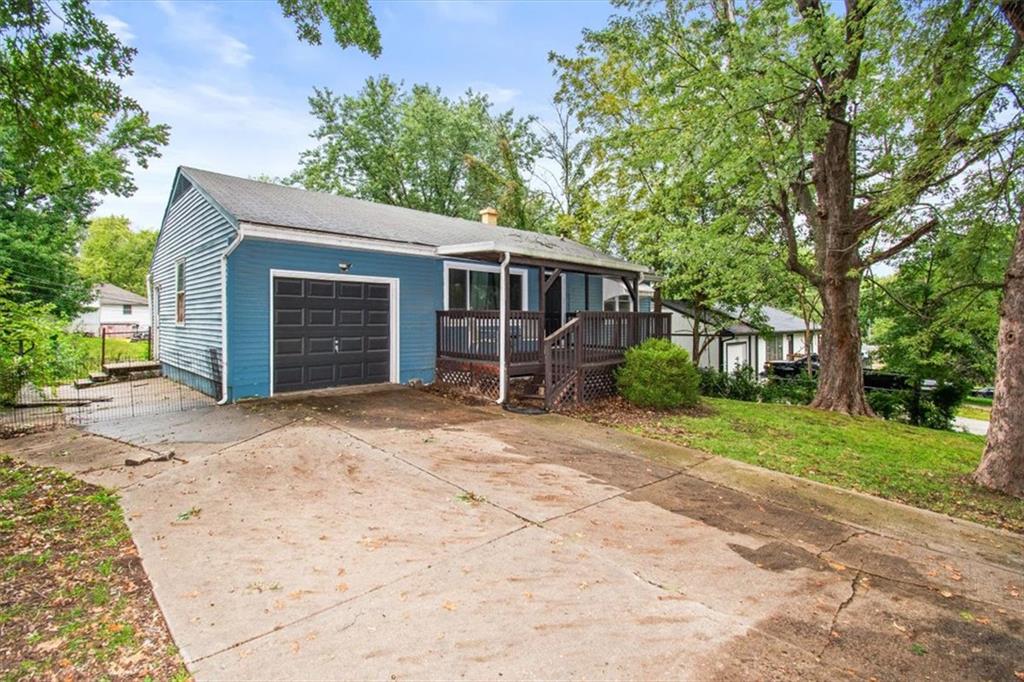 1708 N Kiger Road Property Photo 3