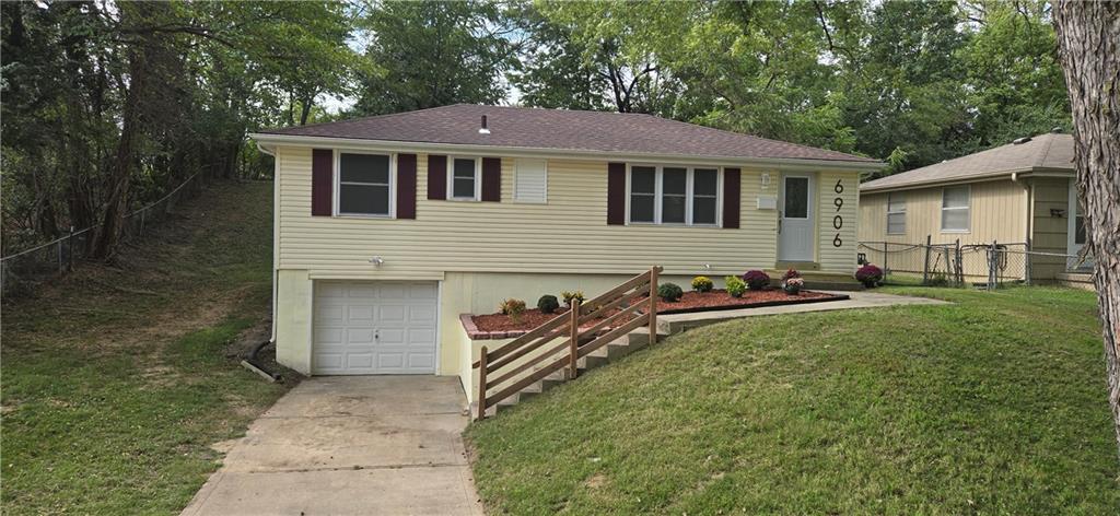 6906 N Pennsylvania Avenue Property Photo 1