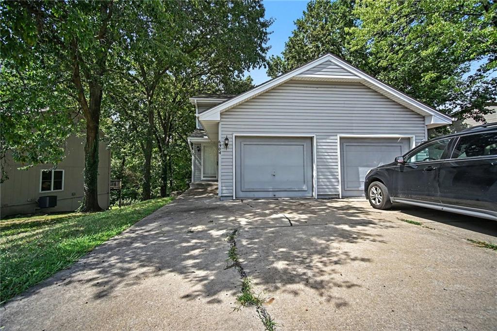 6904/6906 N Orchard Street Property Photo 1