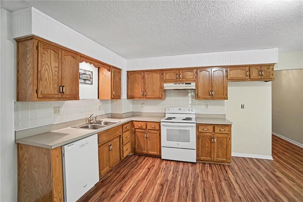 6904/6906 N Orchard Street Property Photo 6