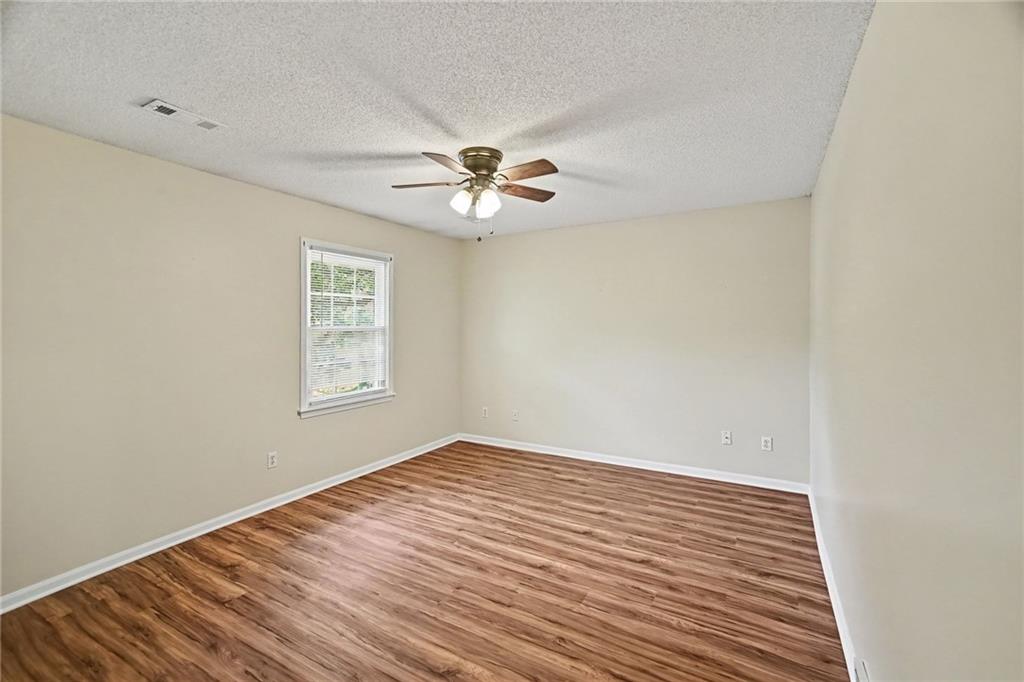 6904/6906 N Orchard Street Property Photo 9