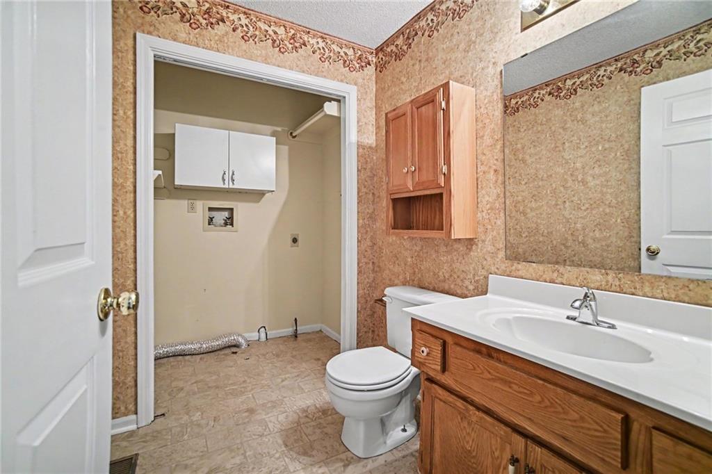 6904/6906 N Orchard Street Property Photo 10