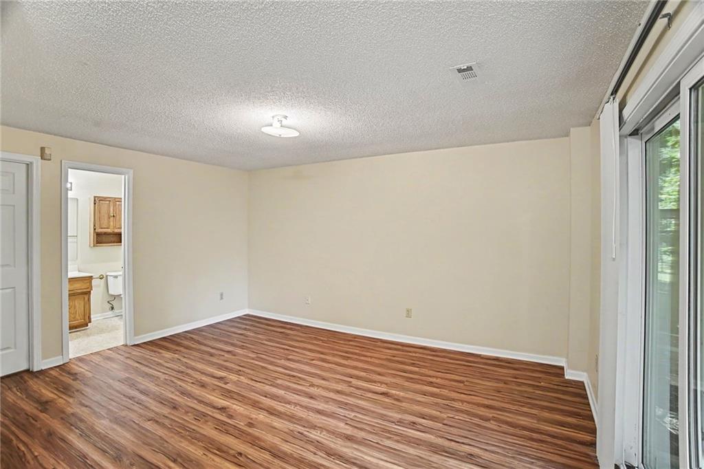 6904/6906 N Orchard Street Property Photo 13