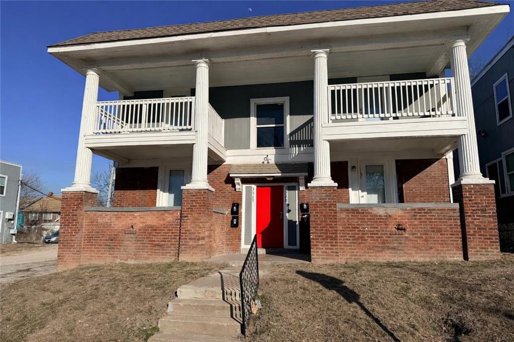 3327 - 3329 Indiana Avenue Property Photo 1