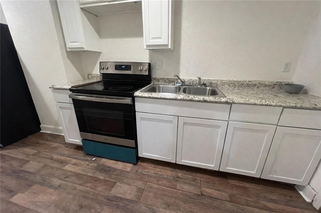 3327 - 3329 Indiana Avenue Property Photo 5
