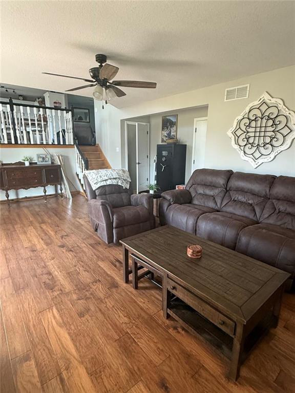 15200 Roger Road Property Photo 6