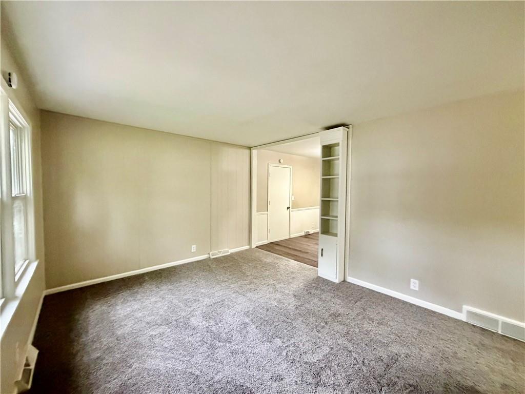 213 Park Avenue Property Photo 3