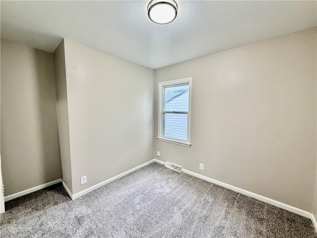 213 Park Avenue Property Photo 10