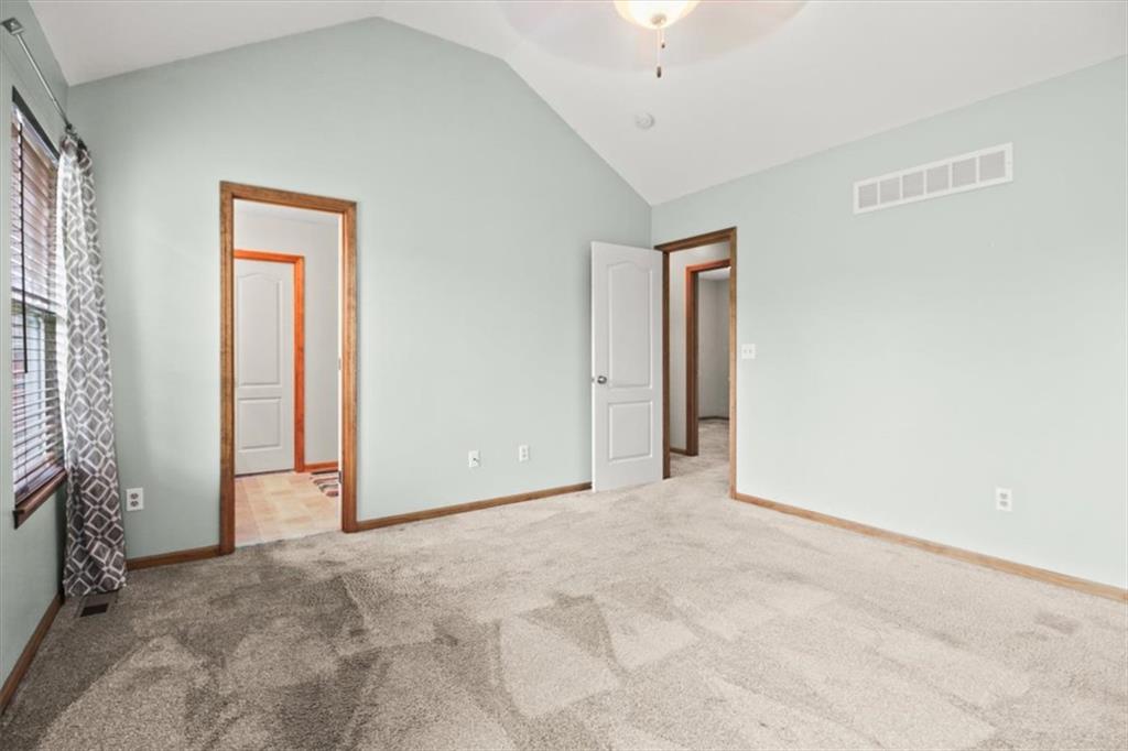 19600 E 10th Street Property Photo 14