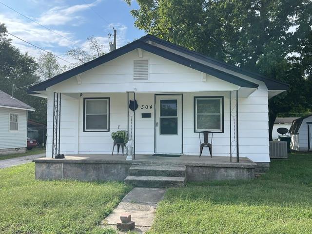 304 E Rose Street Property Photo 1