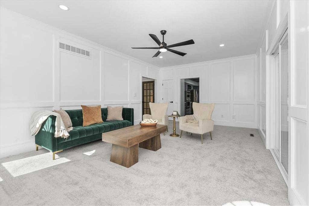 1402 Nw Weatherstone Lane Property Photo 14