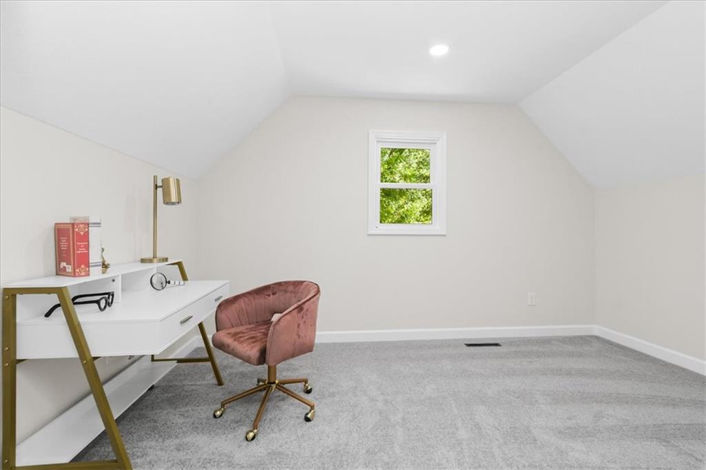 1402 Nw Weatherstone Lane Property Photo 34