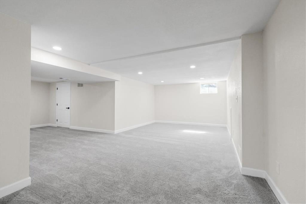 1402 Nw Weatherstone Lane Property Photo 38